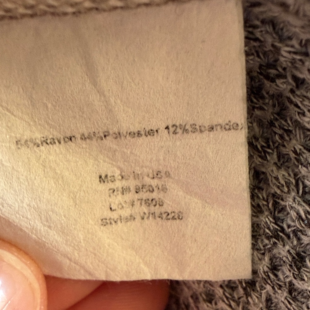 Gray Ribbed Knit lightweight Sweater - Picture 4 of 4